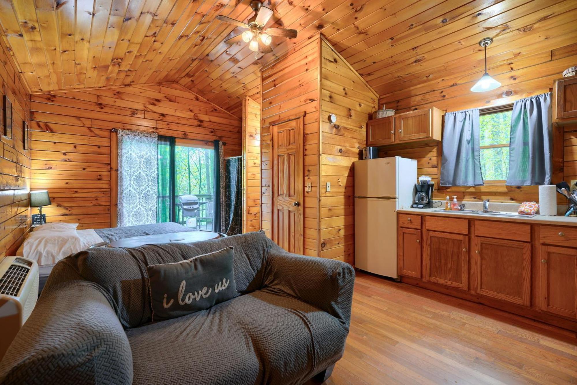 Blue Rose Cabins - Wildwoods Cabin Logan Buitenkant foto